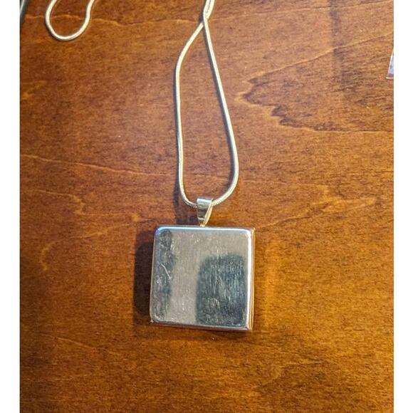 Fleur De Lis Shield On Stone Pendant on 18K Gold Plated 23" Silver Snake Chain - Picture 8 of 8